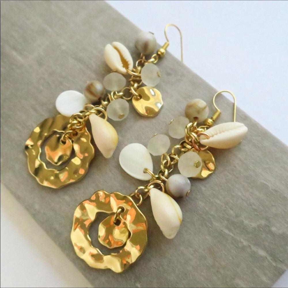 Hammered Coastal Shell Dangle Earrings - Picture 4 of 7